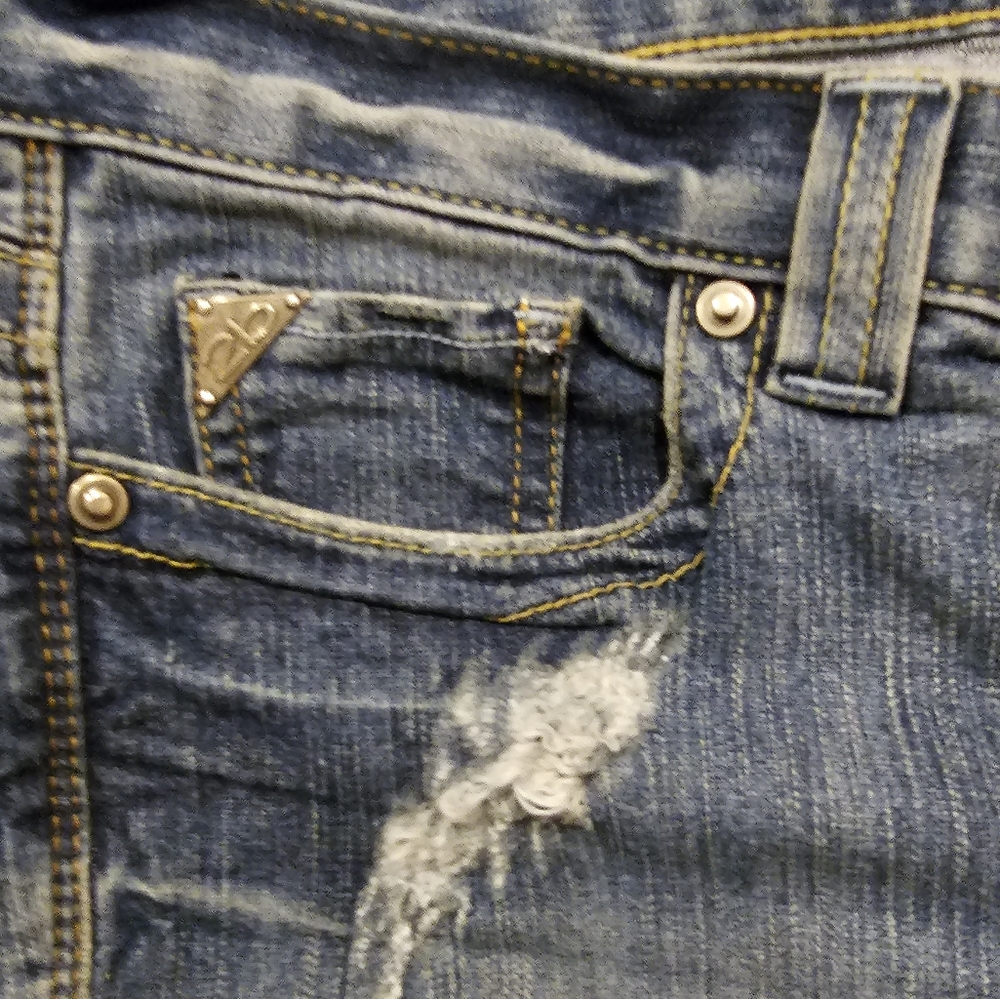 2b Bebe graffiti jeans size 29 Used - Picture 7 of 7